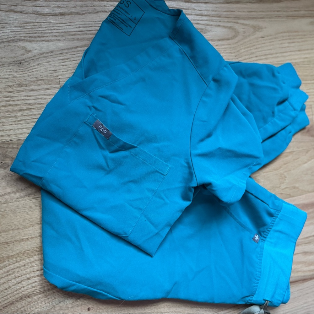 Figs Teal Scrub set